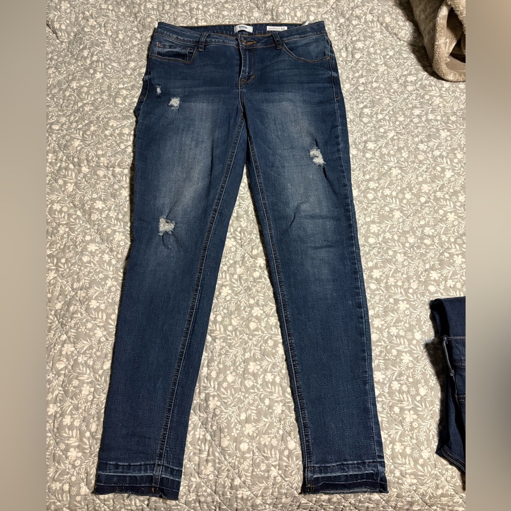 Kensie mid rise effortless ankle size 10